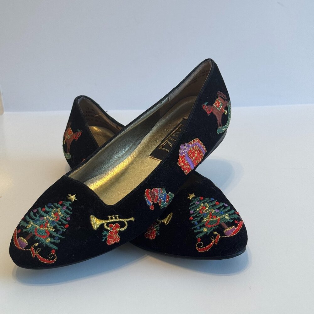 Pritzi Holiday Velvet Embroidered Christmas Tree size 7M slip on flats